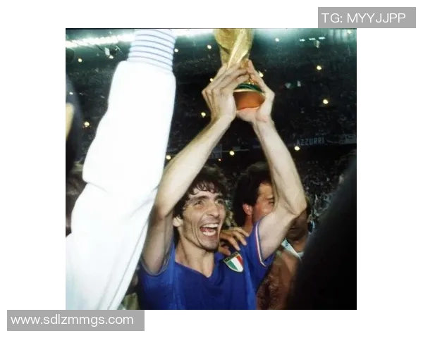 经典足球传奇回顾：老一辈球星的辉煌足迹与时代影响